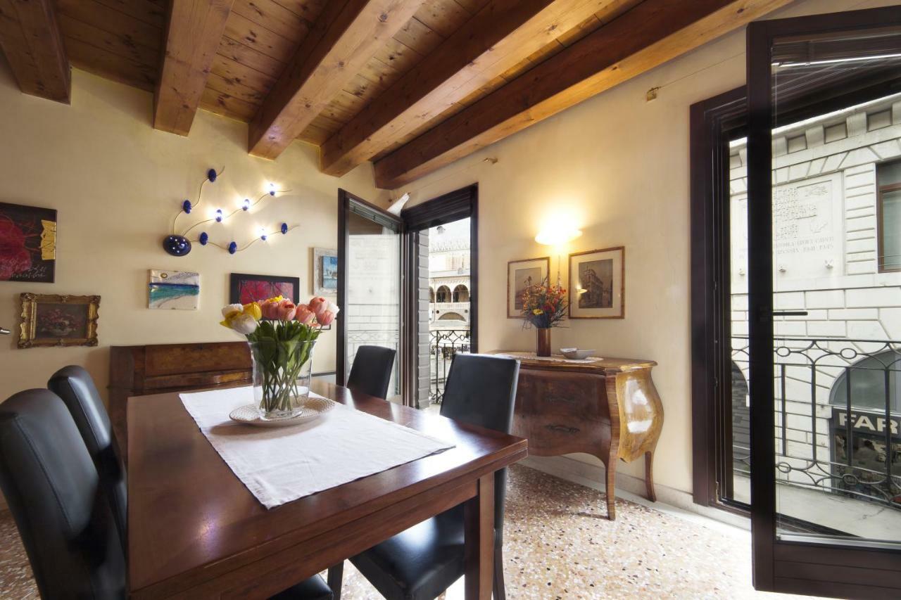 Padovaresidence Apartments - Vista Piazza Delle Erbe E Palazzo Della Ragione Bagian luar foto